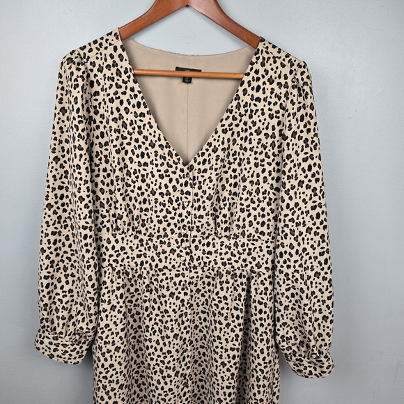 J.CREW Long Sleeve Button Down Midi Dress Leopard Print Womens Size 10T - Picture 5 of 14